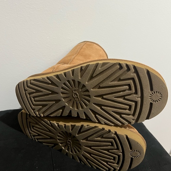 Women’s ugg boots - Picture 4 of 5